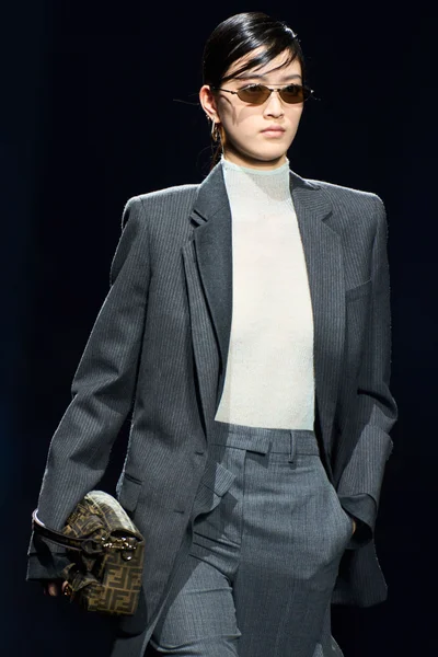 Look 22